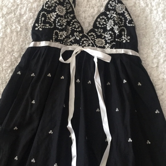 Summer Eyelet Dress - Picture 3 of 11